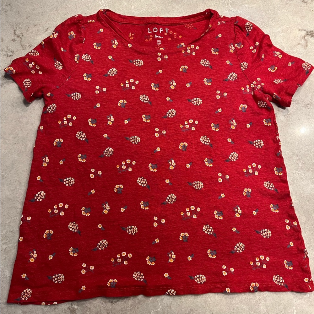 Loft/women’s top, size SP, red with flower print